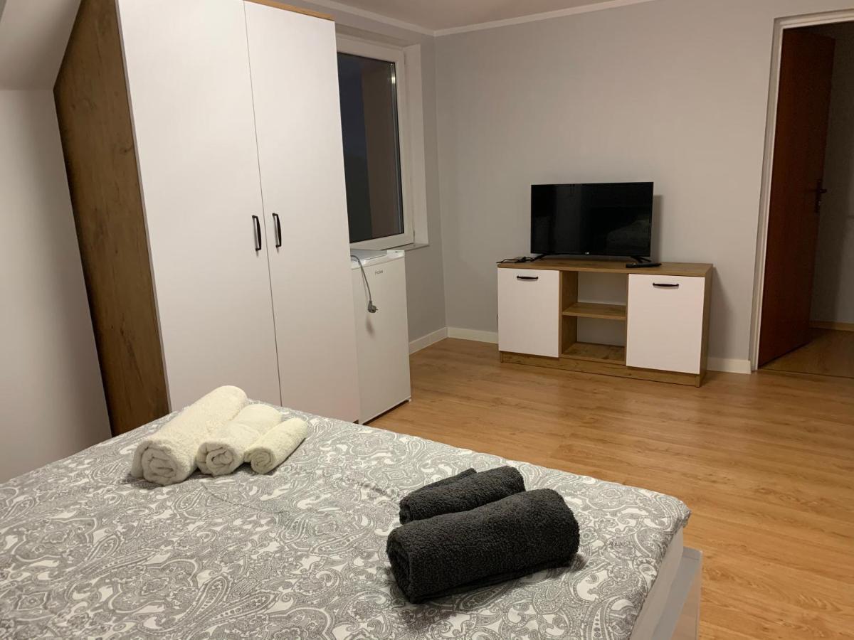 Pokoje Nad Jeziorakiem Siemiany Exterior foto